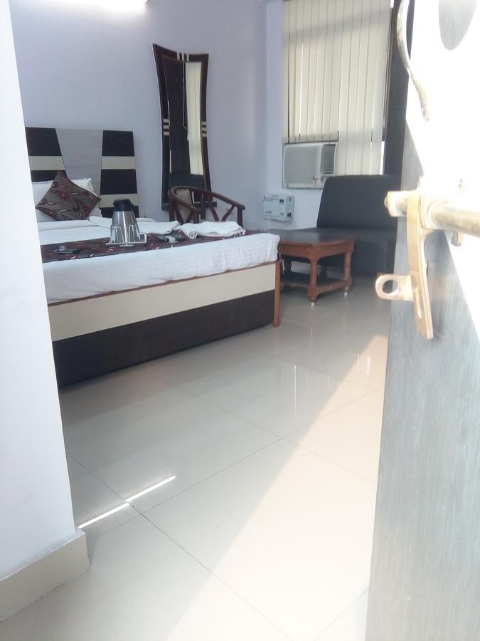 Hotel Mani International Патна Екстериор снимка